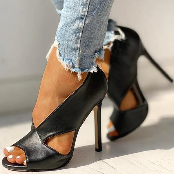 Elaria | Classic Heel Pumps